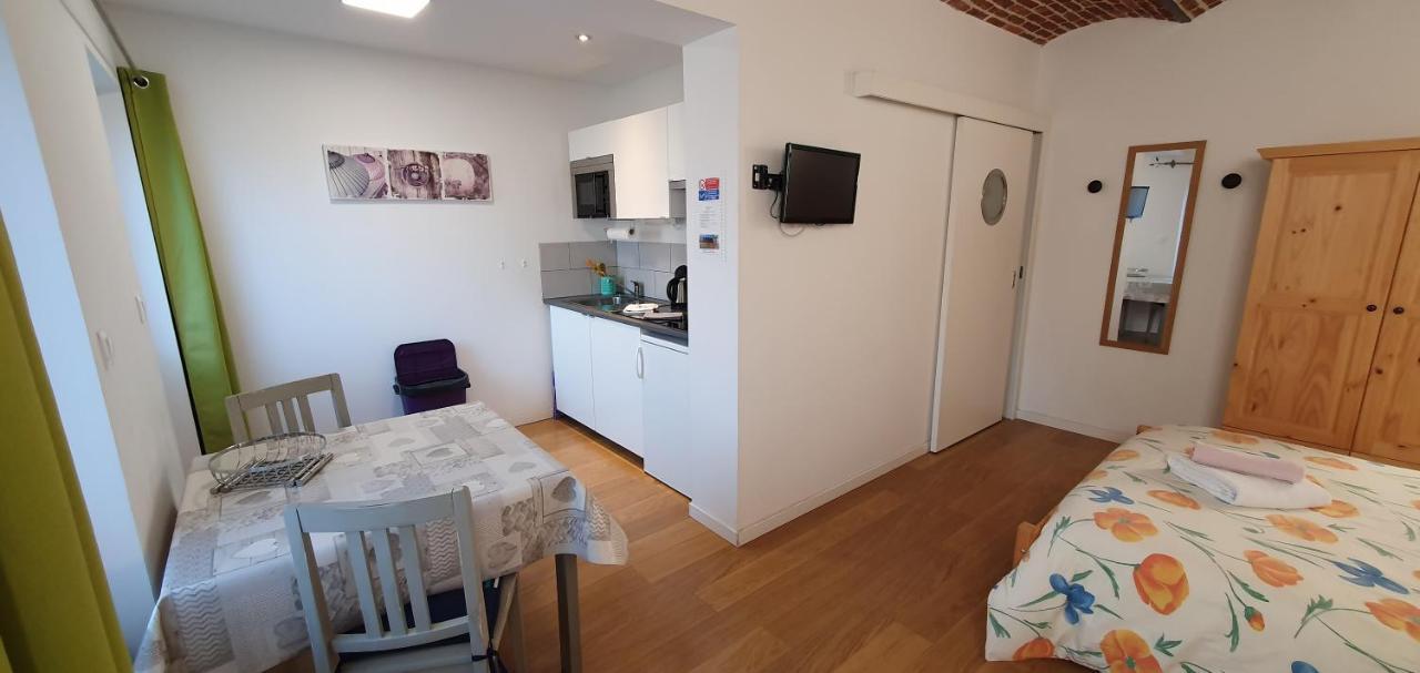Au Petivall Studio Achicourt 外观 照片